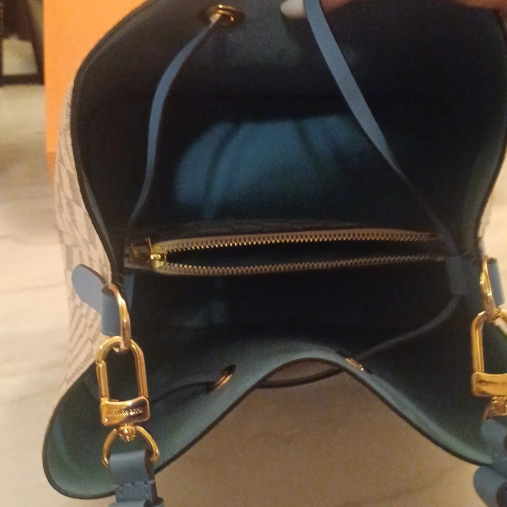 Authentic Louis Vuitton Neo noe - Picture 8 of 10
